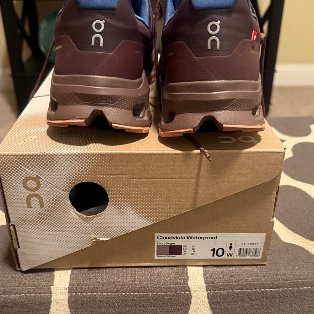 On Running Cloudvista Waterproof Shoes - Blue and Brown